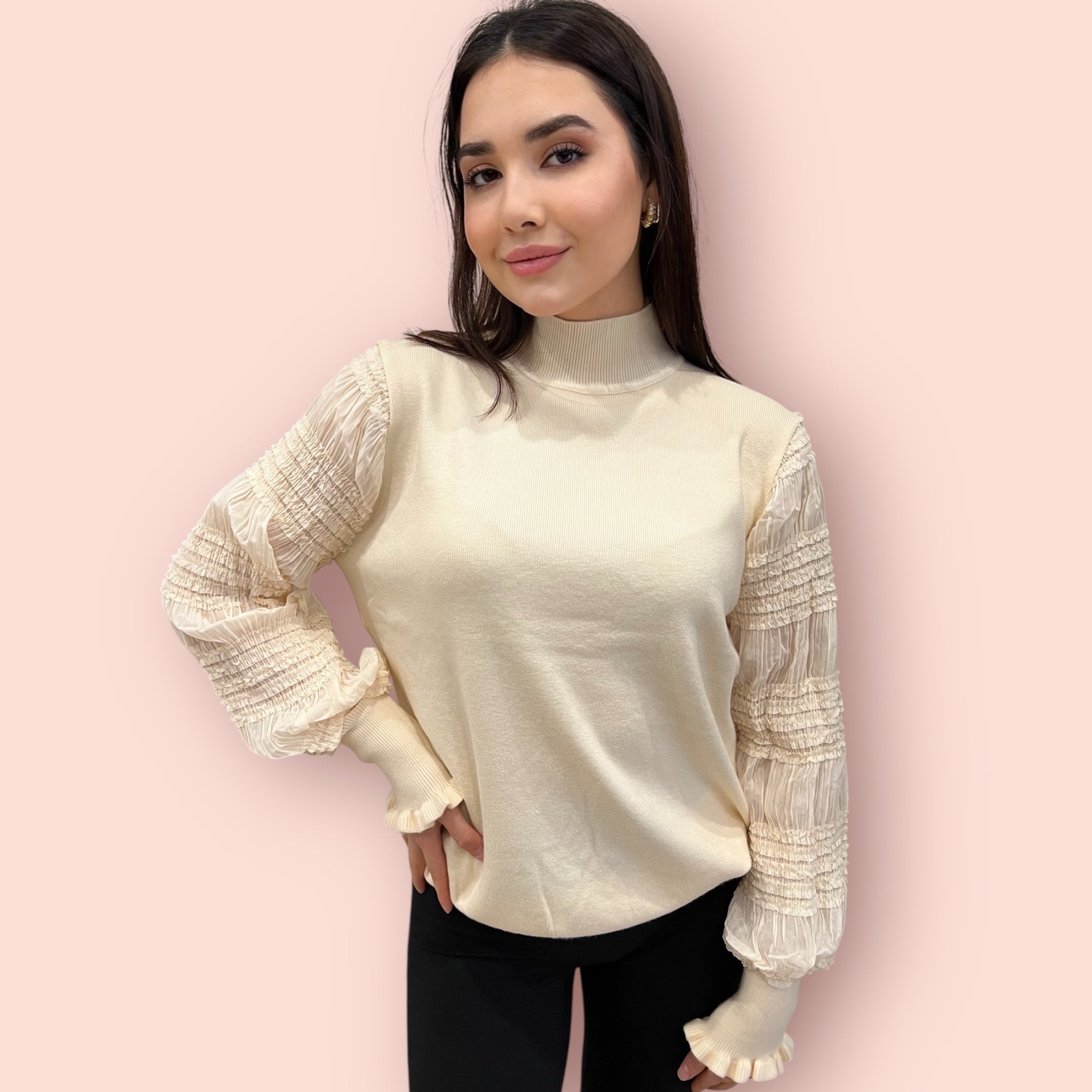 Crème Top met Smock Mouwen